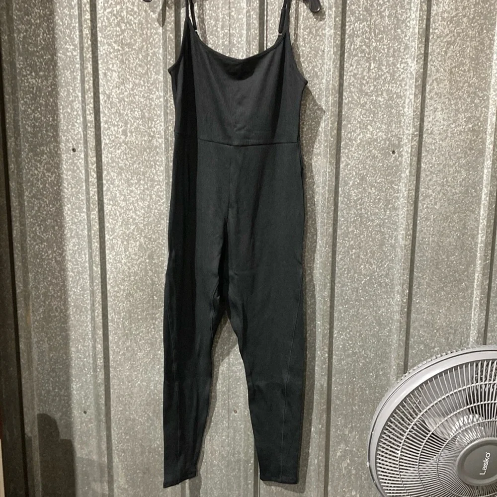 Romper - Picture 2 of 5